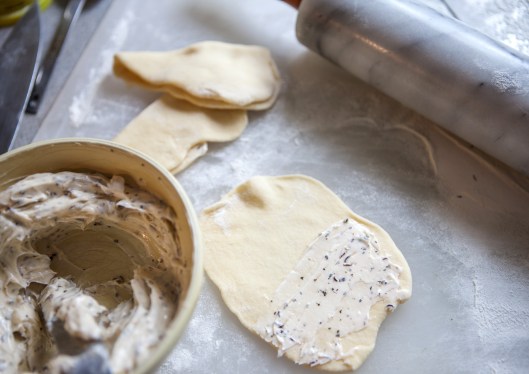 BFN 1 Butterflake Herb Rolls-8