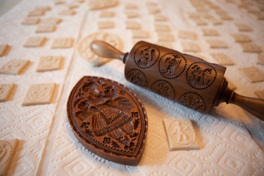 Springerli. The rolling pin and cookie mold are from House on the Hill http://houseonthehill.net/index.php?p=home 