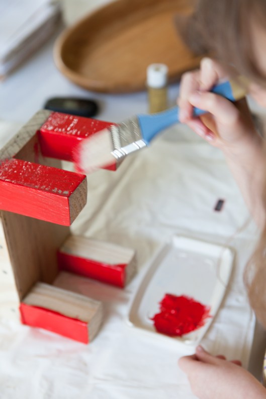 7 painting the doll throne