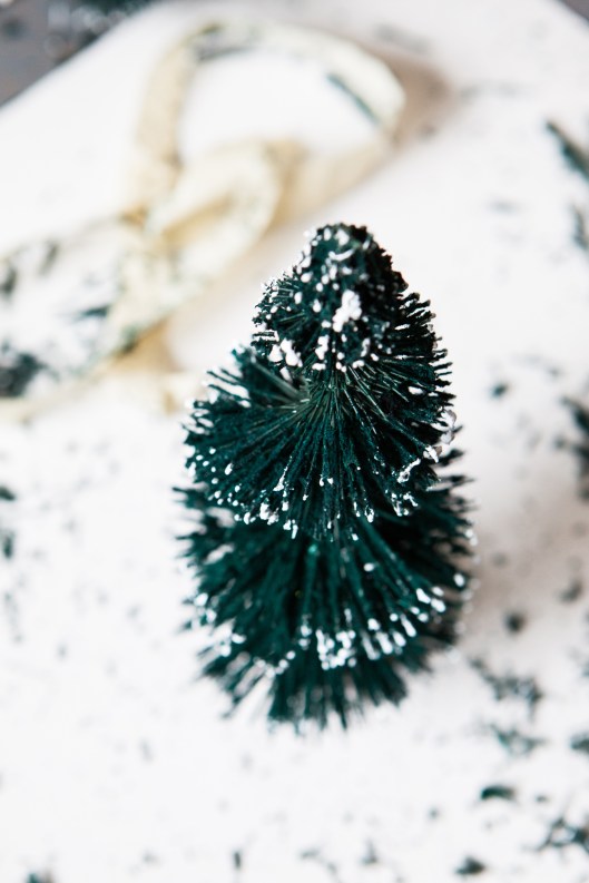 10 Pearl Bottle Brush Topiary