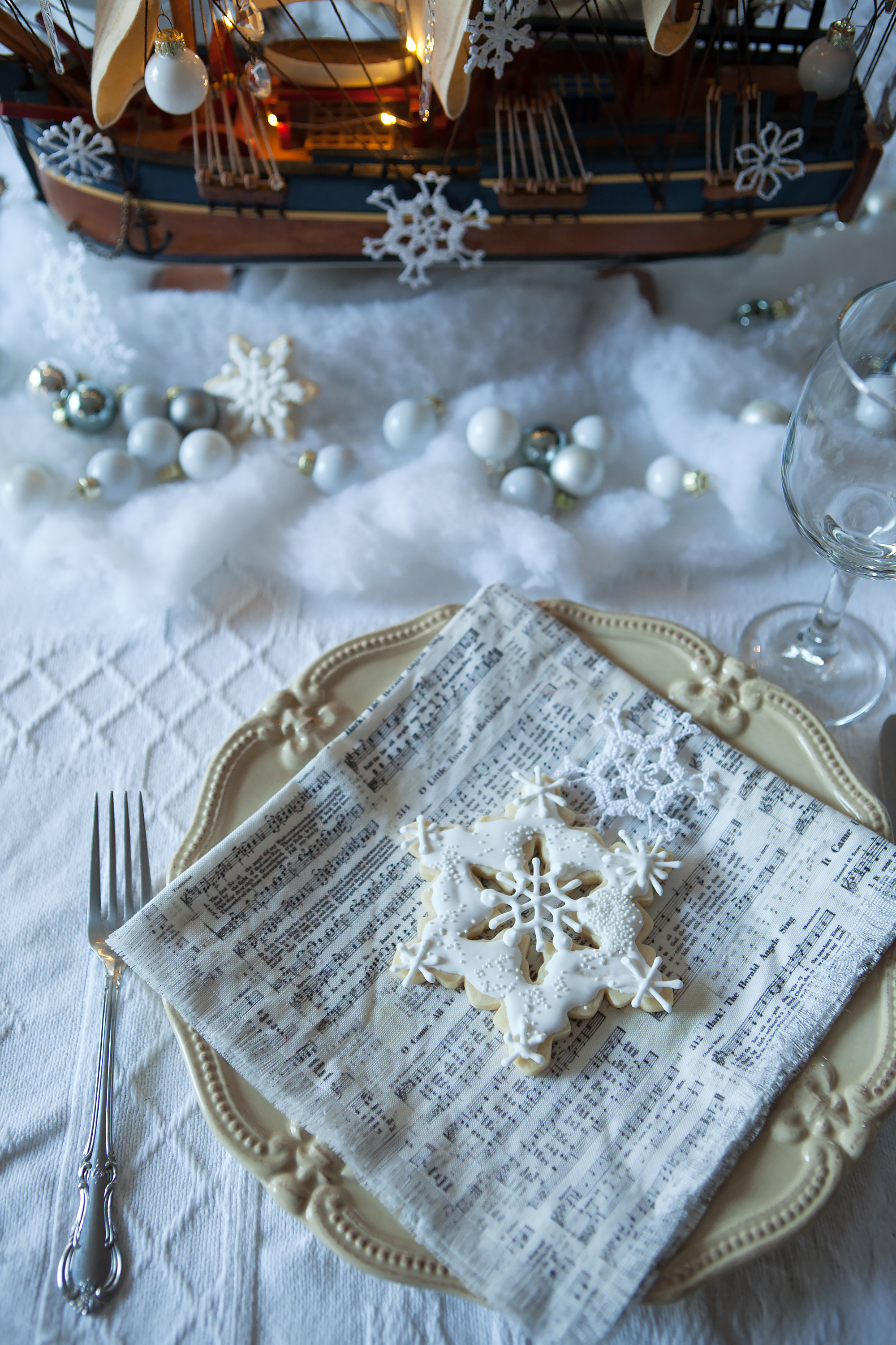 6 Christmas at Sea tablescape-0485